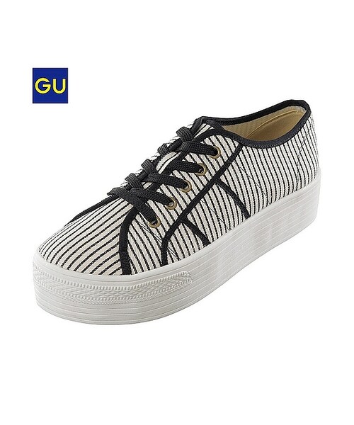 GU(ジーユー)の「(GU)WOMENプラットフォームスニーカーC(WOMEN ⁄ シューズ・レディース・81・L/M/S)」の1枚目の写真