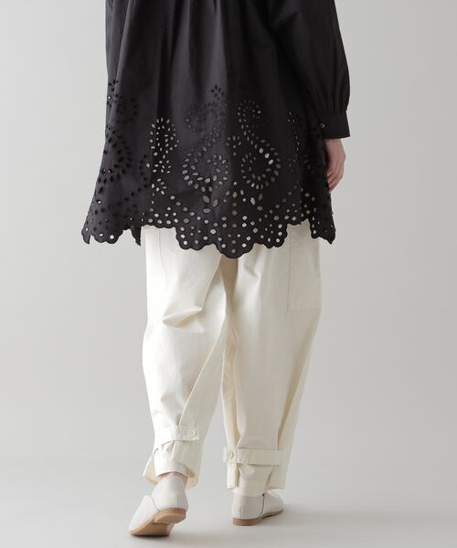 studio CLIP（スタディオクリップ）の「《natural by clip》コンパクトチノカーゴパンツ（パンツ・ピンク(WEB限定)/オフホワイト11/ブラック19/カーキ78・F）」の9枚目の写真