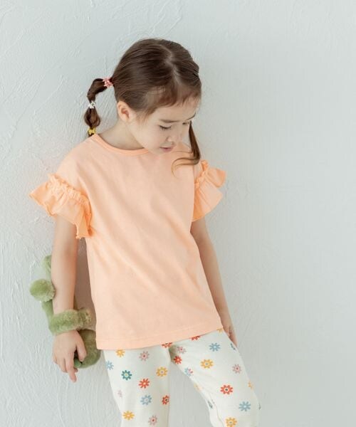 pairmanon（ペアマノン）の「選べるデザイン ガールズフリルトップス（トップス・ホワイト01/アイボリーボーダー03/ブラック09/ブラックボーダー18/ブラックフラワー19/ピンク20/ライトピンク21/ライトピンク24/ピンクフラワー25/ライム63/ライトベージュ64/ミントボーダー75/ブルー80/ライトブルー81/ブルー84/ミックスボーダー85/パープル90/ラベンダー92/パープル93・100/110/120/130/140/150/80/90）」の9枚目の写真