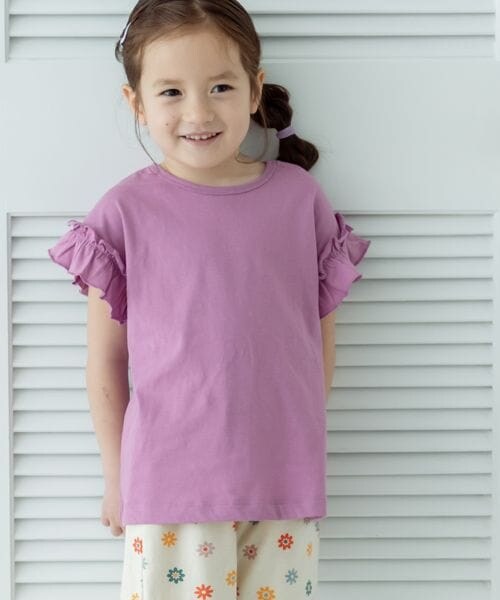 pairmanon（ペアマノン）の「選べるデザイン ガールズフリルトップス（トップス・ホワイト01/アイボリーボーダー03/ブラック09/ブラックボーダー18/ブラックフラワー19/ピンク20/ライトピンク21/ライトピンク24/ピンクフラワー25/ライム63/ライトベージュ64/ミントボーダー75/ブルー80/ライトブルー81/ブルー84/ミックスボーダー85/パープル90/ラベンダー92/パープル93・100/110/120/130/140/150/80/90）」の2枚目の写真