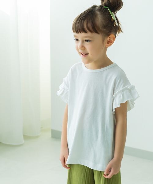 pairmanon（ペアマノン）の「選べるデザイン ガールズフリルトップス（トップス・ホワイト01/アイボリーボーダー03/ブラック09/ブラックボーダー18/ブラックフラワー19/ピンク20/ライトピンク21/ライトピンク24/ピンクフラワー25/ライム63/ライトベージュ64/ミントボーダー75/ブルー80/ライトブルー81/ブルー84/ミックスボーダー85/パープル90/ラベンダー92/パープル93・100/110/120/130/140/150/80/90）」の4枚目の写真