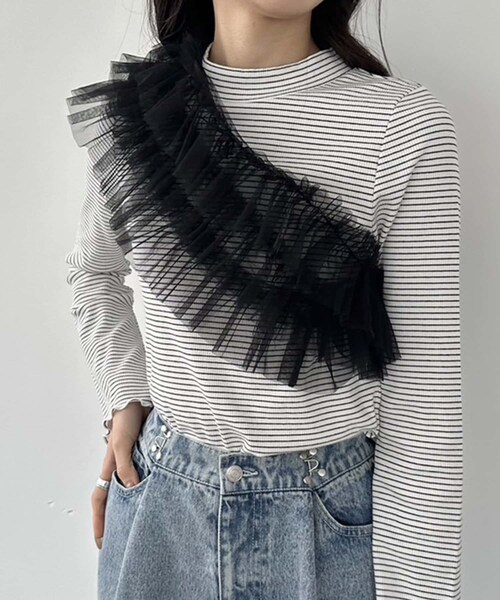 OLIVE des OLIVE（オリーブデオリーブ）の「フリルチュールマルチウェイビスチェ（その他トップス・レディース・オフホワイト/チャコールグレー/ブラック・FREE）」の2枚目の写真