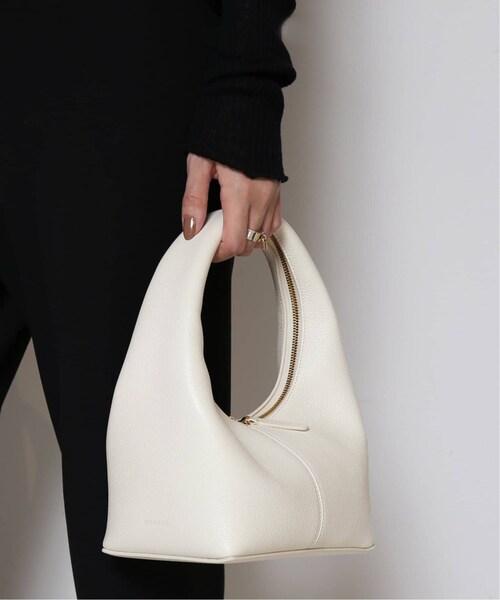 MUSE de Deuxieme classe（ミューズデドゥーズィエムクラス）の