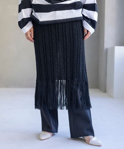 LEPSIM（レプシィム）の「7ゲージフリンジニットスカート（スカート・オフホワイト08/ブラック09・FREE SIZE）」の2枚目の写真