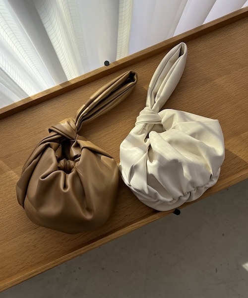 CAPRICIEUX LE'MAGE（カプリシューレマージュ）の「〈ADD CULUMN/アドカラム〉CHAOZ MINIバッグ（ハンドバッグ・レディース・アイボリー/キャメル・F）」の2枚目の写真