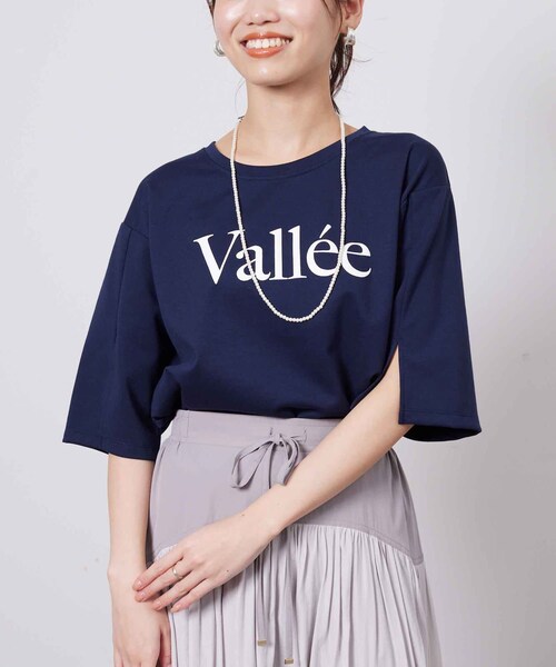 Chez toi（シェトワ）の「立体ロゴ袖スリットポンチプルオーバー（Tシャツ/カットソー・レディース・オフホワイト/アイボリー/ネイビー・F）」の3枚目の写真