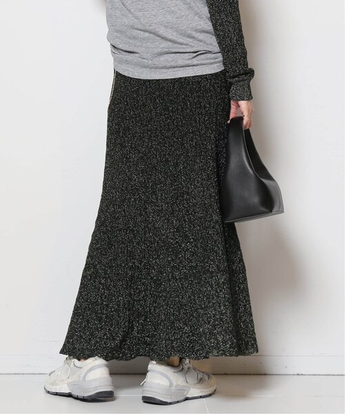 MUSE de Deuxieme classe（ミューズデドゥーズィエムクラス）の「JACQUARD スカート（スカート・ネイビー/(040)/フリー/残り1点）」の3枚目の写真