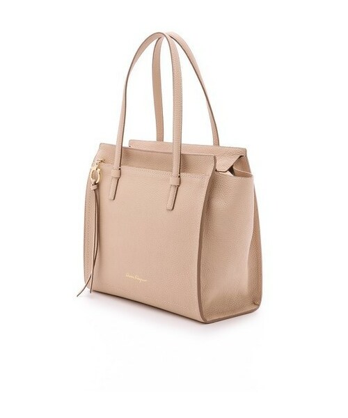 FERRAGAMO（フェラガモ）の「Salvatore Ferragamo Amy Tote（トート