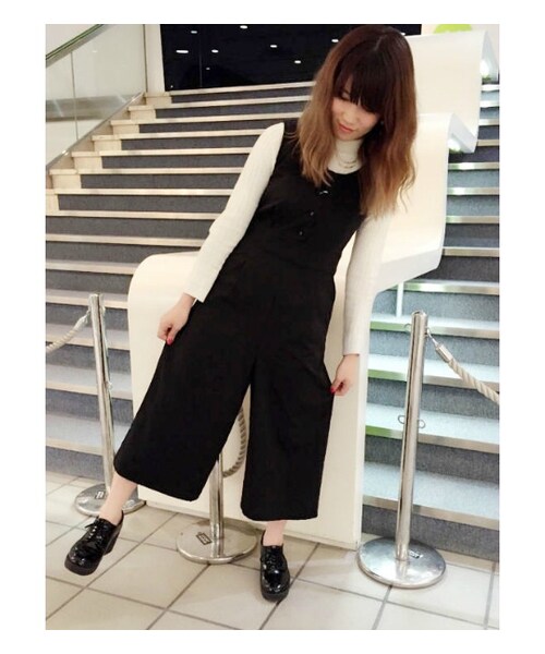 PAGEBOY（ページボーイ）の「ワイドシルエットサロペット（オールインワン・サロペット・レディース・グレー系/ブラック）」の12枚目の写真