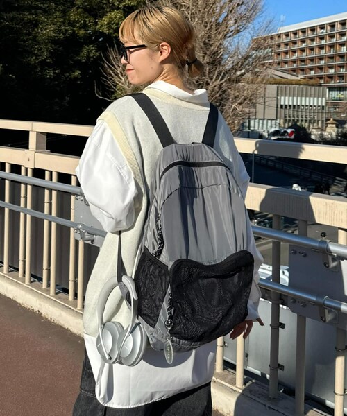 CIAOPANIC TYPY（チャオパニックティピー）の「【UNISEX】メッシュポケットリュックサック/キーホルダー付き（バックパック/リュック・レディース・パープル/チャコールグレー/ブラック・ONE）」の3枚目の写真