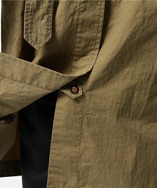 Johnbull Private labo(ジョンブルプライベートラボ)の「トレンチコート(トレンチコート・メンズ・カーキ/ネイビー・MEDIUM/SMALL)」の12枚目の写真