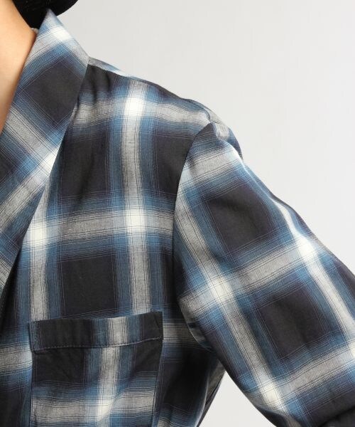 HARE（ハレ）の「【先行予約】オンブレチェックガウン（トップス・メンズ・オフホワイト/ネイビー・FREE）」の8枚目の写真