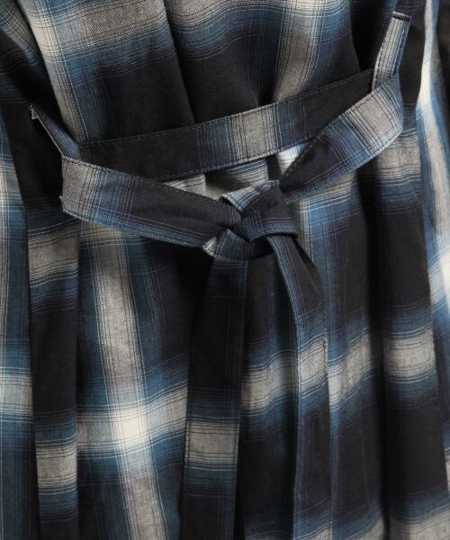 HARE（ハレ）の「【先行予約】オンブレチェックガウン（トップス・メンズ・オフホワイト/ネイビー・FREE）」の15枚目の写真