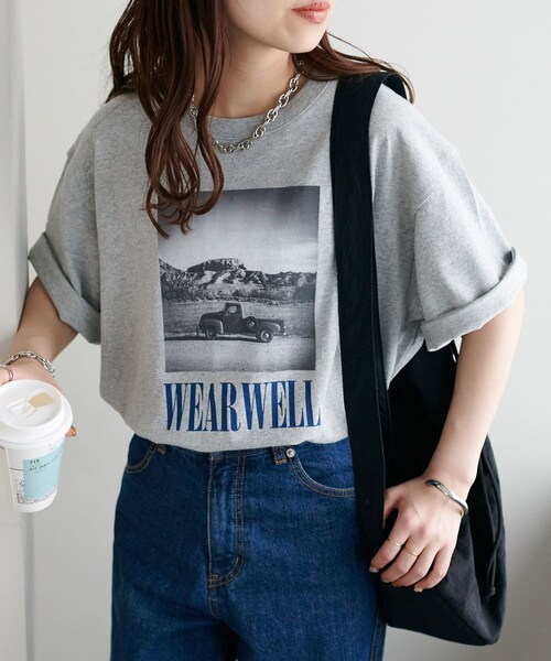 DISCOAT(ディスコート)の「【ユニセックス】WEARWELLフォトT(Tシャツ/カットソー・レディース・オフホワイト/ライトグレー/ブラック・F)」の3枚目の写真