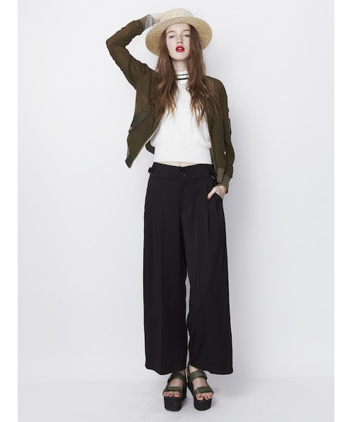 jouetie（ジュエティ）の「サイドバックルワイドパンツ（パンツ・レディース・オフホワイト/ブラック/カーキ）」の4枚目の写真