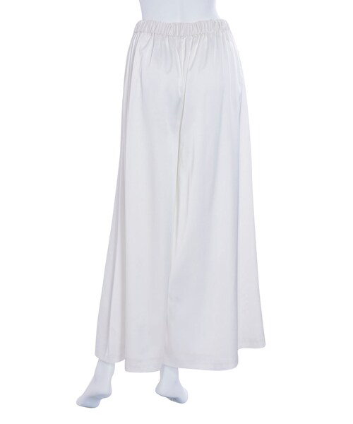 Ungrid(アングリッド)の「サテンワイドパンツ(パンツ・レディース・オフホワイト/ゴールド)」の7枚目の写真