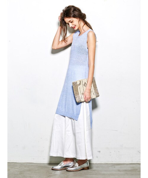 Ungrid(アングリッド)の「サテンワイドパンツ(パンツ・レディース・オフホワイト/ゴールド)」の4枚目の写真