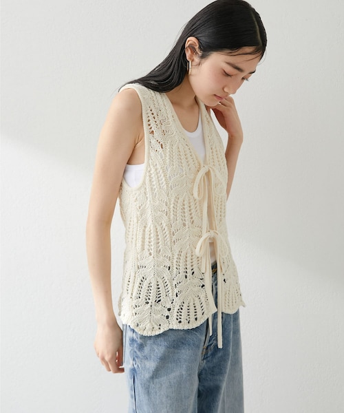 Whim Gazette(ウィムガゼット)の「スカシアミニットジレ(ニット/セーター・レディース・アイボリー/ブラック・F)」の1枚目の写真