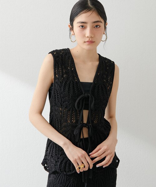 Whim Gazette(ウィムガゼット)の「スカシアミニットジレ(ニット/セーター・レディース・アイボリー/ブラック・F)」の2枚目の写真