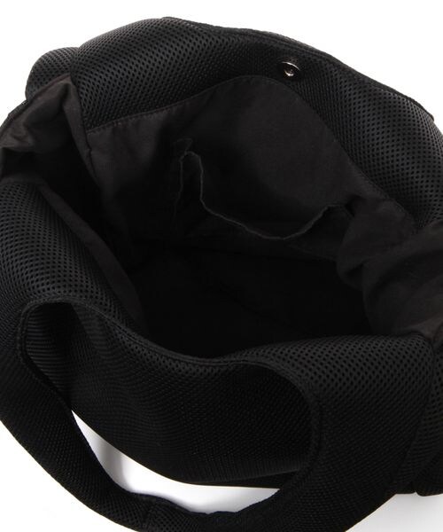 LAKOLE(ラコレ)の「メッシュギャザートートバッグ(バッグ・オフ11/ライトグレー12/ブラック19・F)」の11枚目の写真