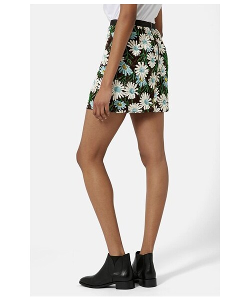 TOPSHOP(トップショップ)の「Topshop Daisy Sequin Miniskirt(スカート・レディース・Brown Multi・Regular 10 (10-12 US)/Regular 6 (2-4 US)/Regular 12 (14 US)/Regular 2 (0 US)/Regular 4 (0-2 US)/Regular 8 (6-8 US))」の5枚目の写真