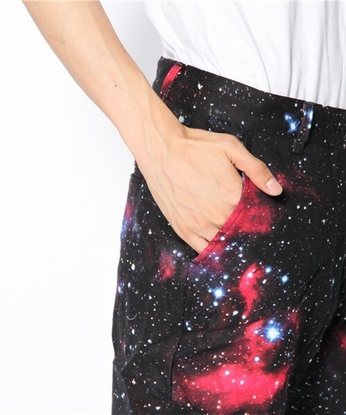 PUBLIC EYES（パブリックアイズ）の「PE-47 スペースグラフィッククロップドパンツ（その他パンツ・メンズ・ブラック・SMALL/MEDIUM）」の7枚目の写真