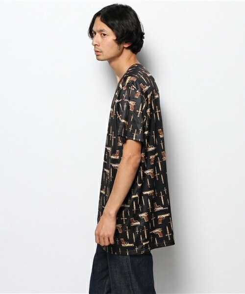 PUBLIC EYES（パブリックアイズ）の「LEC-252 グラフィックプリントTシャツ PUBLIC EYES×LEGENDA（Tシャツ/カットソー・メンズ・ブラック/ネイビー/レッド・SMALL/MEDIUM）」の5枚目の写真