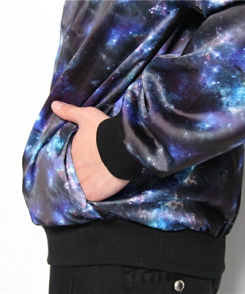 PUBLIC EYES（パブリックアイズ）の「PE-59 グラフィックブルゾン PUBLIC EYES（ブルゾン・メンズ・ブルー・SMALL/MEDIUM）」の8枚目の写真