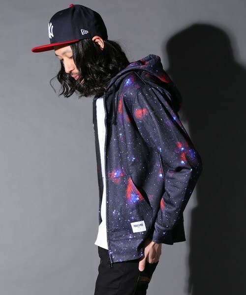 PUBLIC EYES（パブリックアイズ）の「PE-63 グラフィックパーカー PUBLIC EYES（パーカー・メンズ・ブラック・SMALL/MEDIUM）」の3枚目の写真