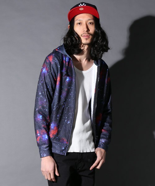 PUBLIC EYES（パブリックアイズ）の「PE-63 グラフィックパーカー PUBLIC EYES（パーカー・メンズ・ブラック・SMALL/MEDIUM）」の2枚目の写真