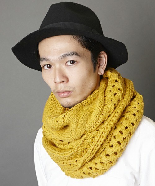 unrelaxing（アンリラクシング）の「TR-01　ケーブル編みニットスヌード（ストール/ショール・メンズ・ブラック/ブラウン/ネイビー/イエロー/レッド/グレー・FREE）」の5枚目の写真