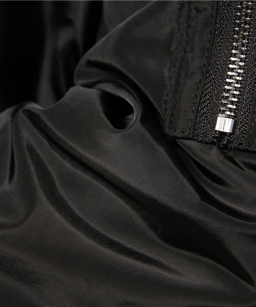 unrelaxing（アンリラクシング）の「UR-77 ナイロンMA-1（ブルゾン・メンズ・ブラック・SMALL/MEDIUM/LARGE）」の20枚目の写真