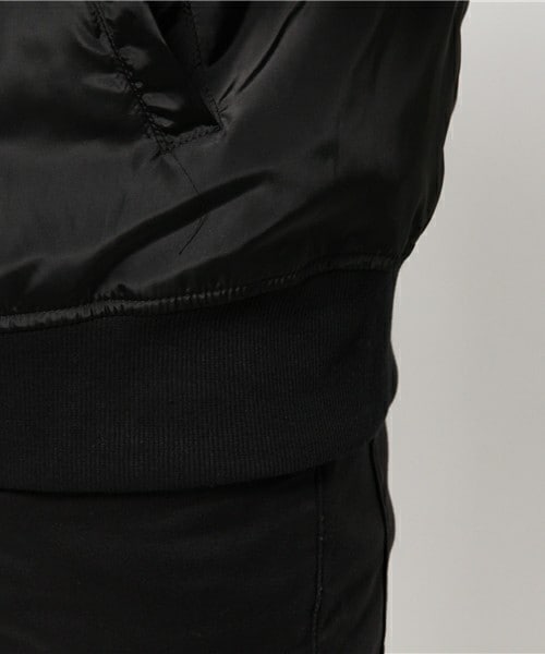 unrelaxing（アンリラクシング）の「UR-77 ナイロンMA-1（ブルゾン・メンズ・ブラック・SMALL/MEDIUM/LARGE）」の16枚目の写真