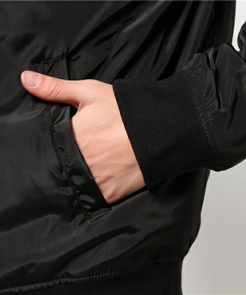 unrelaxing（アンリラクシング）の「UR-77 ナイロンMA-1（ブルゾン・メンズ・ブラック・SMALL/MEDIUM/LARGE）」の15枚目の写真