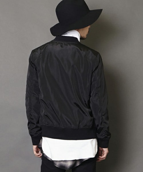 unrelaxing（アンリラクシング）の「UR-77 ナイロンMA-1（ブルゾン・メンズ・ブラック・SMALL/MEDIUM/LARGE）」の7枚目の写真