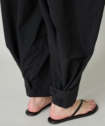 Curensology（カレンソロジー）の「コットンナイロンサロペットパンツ