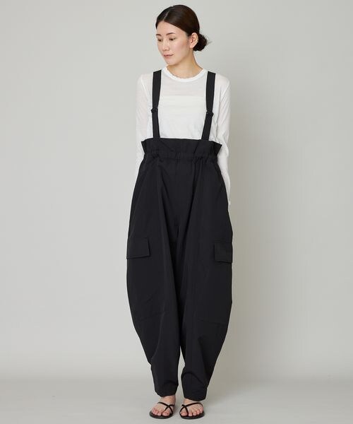 Curensology サスペンダーパンツ ブラック サロペットパンツ Curensology（カレンソロジー）の「コットンナイロンサロペットパンツ