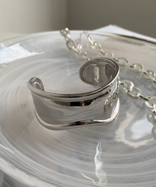 DouDou（ドゥドゥ）の「バングル（ブレスレット・レディース・ゴールド/シルバー・F）」の2枚目の写真