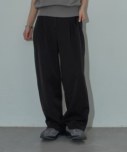 COLONY 2139(コロニートゥーワンスリーナイン)の「【PIKO企画】2タックワイドパンツ(スラックス・レディース・アイボリー/グレー/ブラック・S/M)」の2枚目の写真