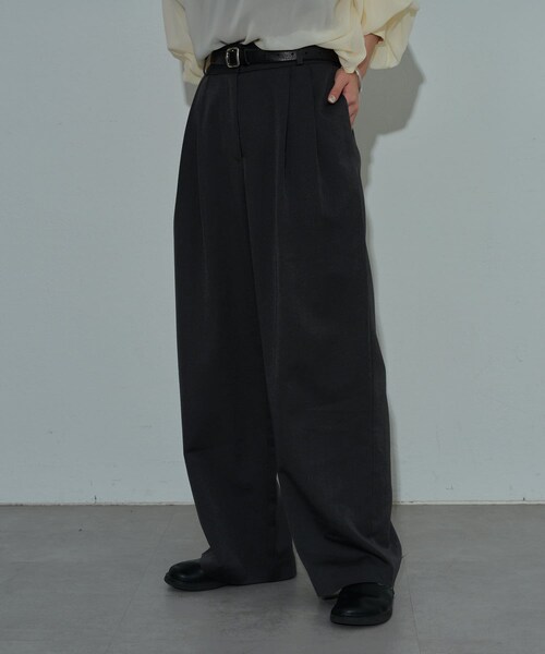 COLONY 2139(コロニートゥーワンスリーナイン)の「【PIKO企画】2タックワイドパンツ(スラックス・レディース・アイボリー/グレー/ブラック・S/M)」の3枚目の写真