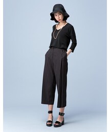 mooncat | 壓摺直紋九分寬褲色(パンツ)