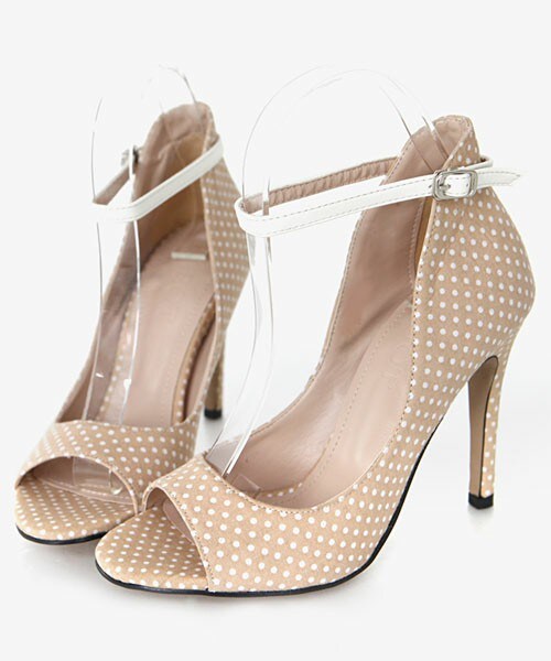 DHOLIC（ディーホリック）の「オープントゥストラップヒール（パンプス・レディース・ブラックA/ブラックB/ブルーA/ベージュB/ワインA・225/230/235/240/245/250）」の3枚目の写真