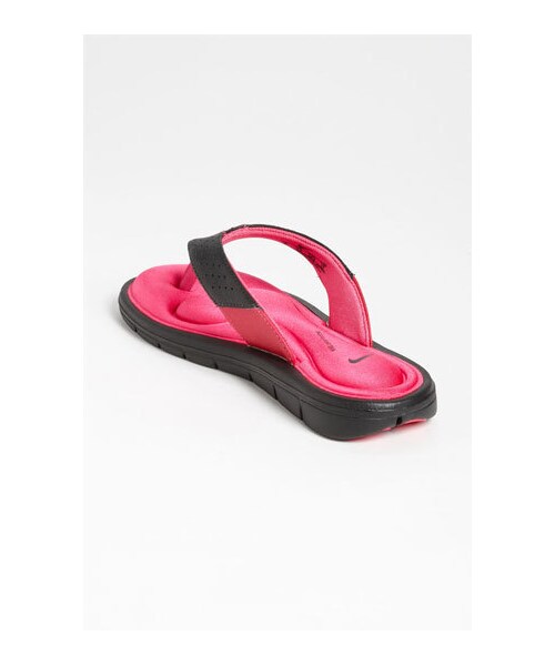 NIKE(ナイキ)の「Nike 'Comfort' Sandal (Women)(サンダル・レディース・Black/White/Pink・11 M/8 M/5 M/6 M/10 M/9 M/7 M)」の5枚目の写真