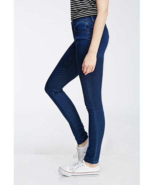 FOREVER 21（フォーエバー トゥエンティーワン）の「FOREVER 21 Tonal Topstitched Skinny Jeans（デニムパンツ・レディース・Dark denim・24/25/26/27/28/29/30/31）」の2枚目の写真