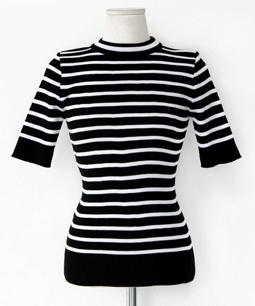 DHOLIC(ディーホリック)の「ボーダー半袖スリムニット(ニット/セーター・レディース・ホワイトアイボリー/ブラック/ブルー・FREE)」の2枚目の写真