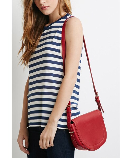 FOREVER 21(フォーエバー トゥエンティーワン)の「FOREVER 21 Flap-Top Faux Leather Crossbody(ショルダーバッグ・レディース・Black/Red・One size)」の4枚目の写真