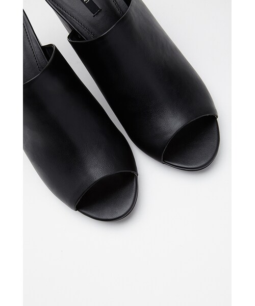 FOREVER 21（フォーエバー トゥエンティーワン）の「FOREVER 21 Faux Leather Peep-Toe Mules（サンダル・レディース・Black/White・10/6.5/9/8.5/8/7/5.5/6/7.5）」の5枚目の写真