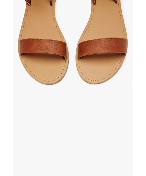 FOREVER 21（フォーエバー トゥエンティーワン）の「FOREVER 21 Faux Leather Ankle Strap Sandals（サンダル・レディース・Camel/Black/White・7/6/8/9/10）」の13枚目の写真
