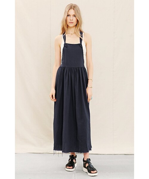 URBAN OUTFITTERS（アーバンアウトフィッターズ）の「Urban Renewal Remade Overall Dress（ワンピース・レディース・NAVY・M/S/L）」の5枚目の写真