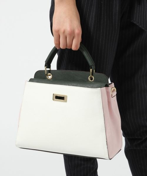 JEANASIS(ジーナシス)の「3WAYワンハンドルショルダー(バッグ・レディース・アイボリー(08)/ブラック(09)/ホワイト系(22)・FREE)」の2枚目の写真